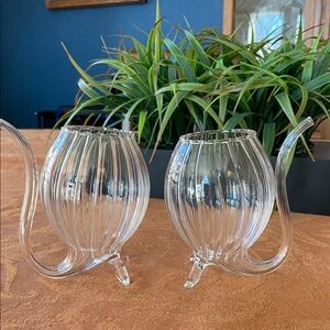 NWOT Elegant Clear Wine Sipper Glasses